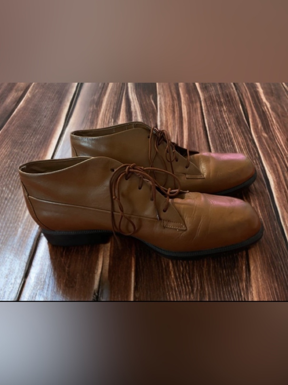 Easy Spirit Tan Leather Lace-Up Ankle Booties
